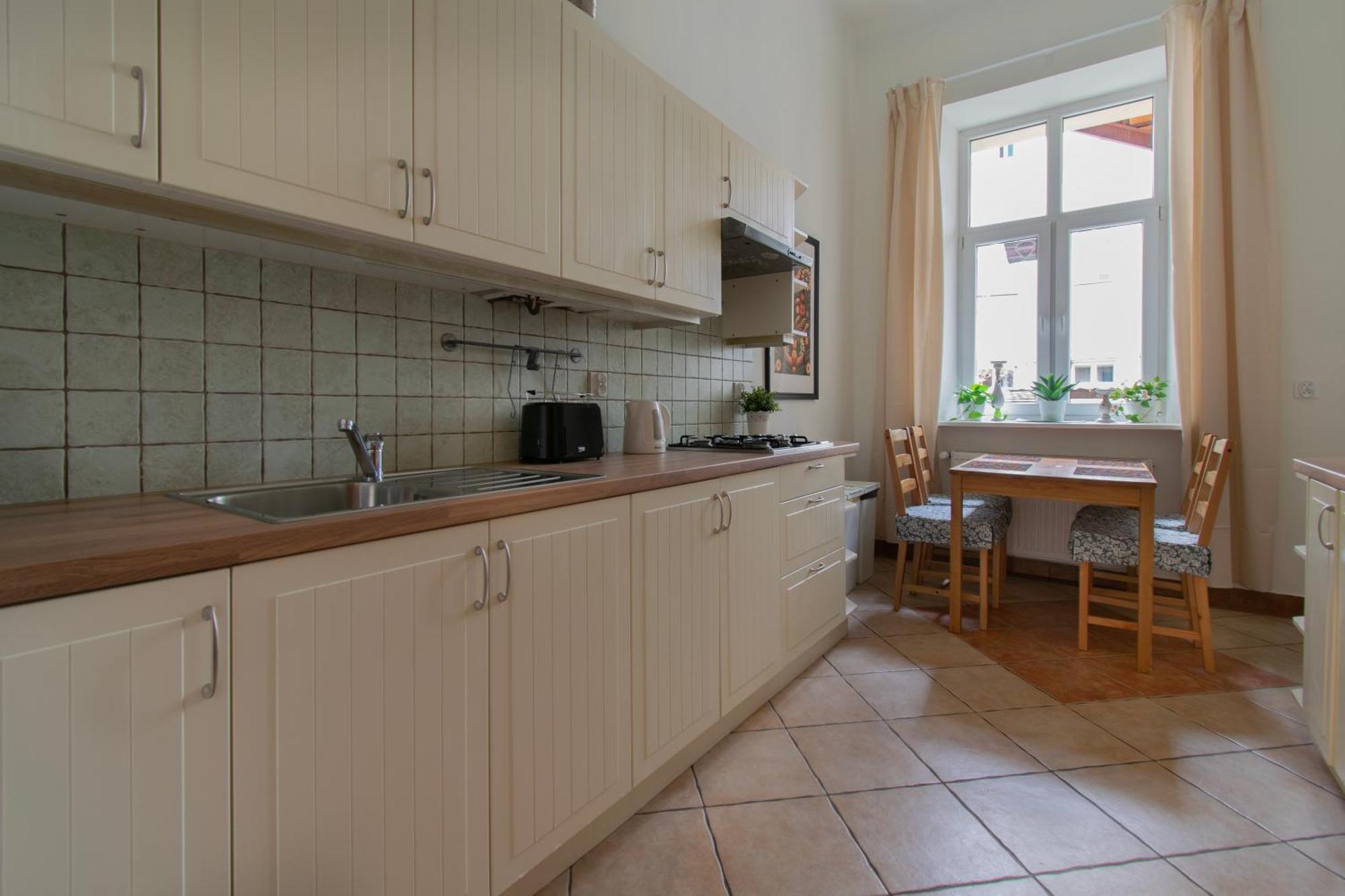Ground Floor Family Apartment Krakkó Kültér fotó